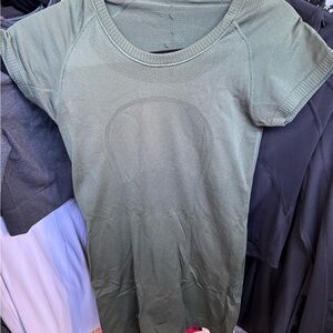 lululemon athletica Olive Swiftly Tee 4